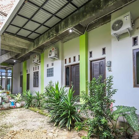 Oyo 3830 Dfarys Gh Syariah Otel Balikpapan  Dış mekan fotoğraf