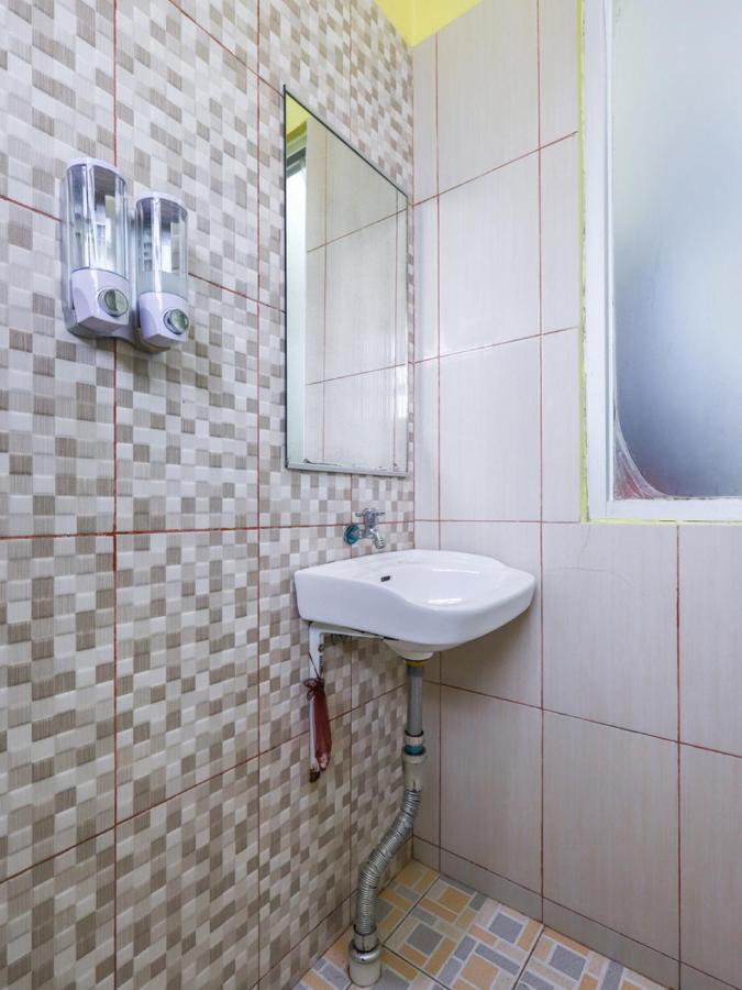 Oyo 3830 Dfarys Gh Syariah Otel Balikpapan  Dış mekan fotoğraf